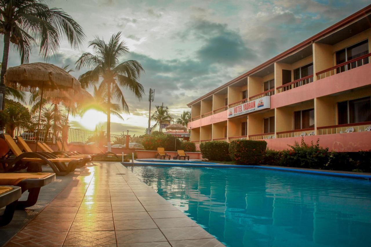 Hotel Yadran Beach Resort 푼타레나스 외부 사진